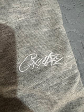 Pantalones cortos grises