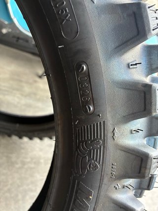 2 Neumáticos Michelin Tracker Enduro