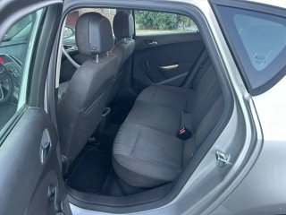 Opel Astra 2011