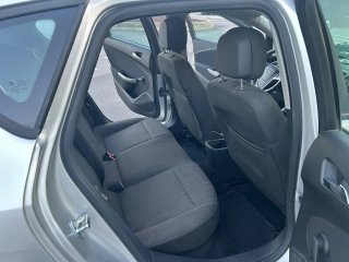 Opel Astra 2011