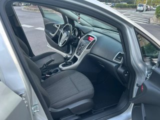 Opel Astra 2011
