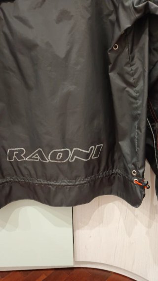 Chubasquero ligero Raoni