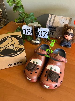 Crocs Mate Cars