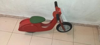 Bici de madera para niños roja