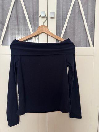 Camiseta de Hombros Descubiertos azul marino