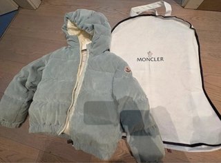 Piumino Moncler in velluto a coste