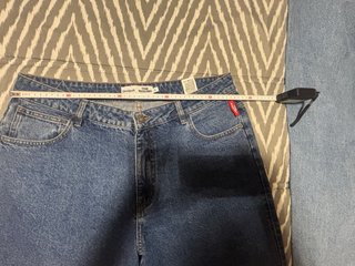 Lote 2 Vaqueros Desigual ( 1 Tallas L y 1 XL)