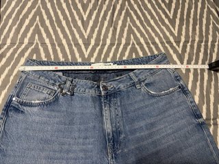 Lote 2 Vaqueros Desigual ( 1 Tallas L y 1 XL)