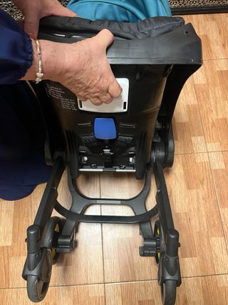 Silla de coche para bebé cochecito seminueva
