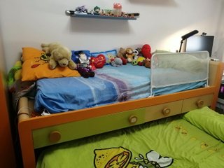 Habitación infantil muy bonita en buen estado