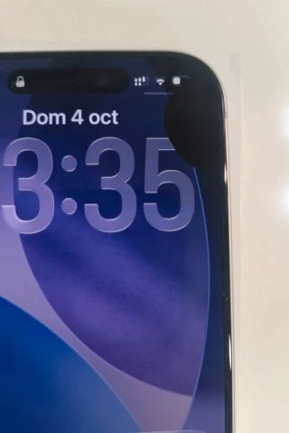 iPhone 17 Pro Plateado, defecto en pantalla