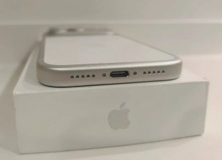 iPhone 17 Pro Plateado, defecto en pantalla