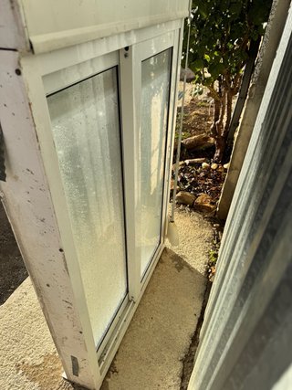 Ventana aluminio con persiana