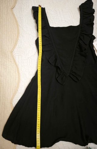 Camiseta nueva negra con tirantes-volantes