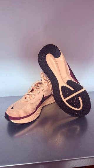 Deportivos Nike Talla 37.5 Naranja/Morado