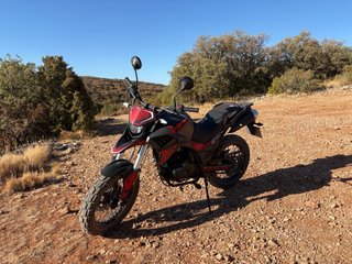 Moto Goes Tekken 125 Enduro Negra/Roja