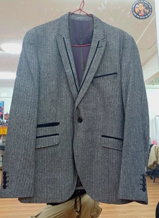 Americana Gris Estampado Espiga Talla L