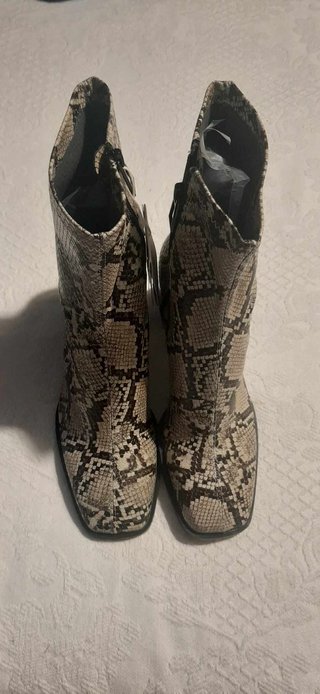 Botines Animal Print Stradivarius Talla 37