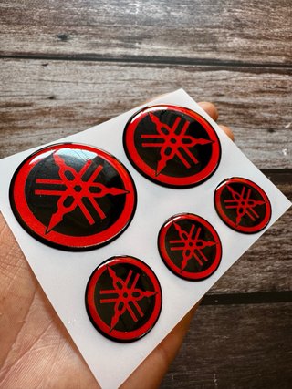 5 EMBLEMAS GEL YAMAHA LOGO MOTO CARENADO ADHESIVO