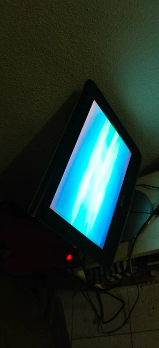 Televisor Sony Negro y Azul