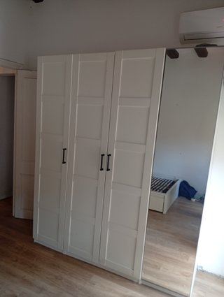 Armario PAX IKEA Blanco Puertas Bergsbo + Espejo