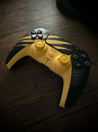 DualSense Wolverine Edition (Sin caja) NUEVO