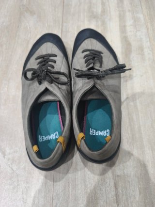 Zapatillas Camper Mujer Gris y Negro