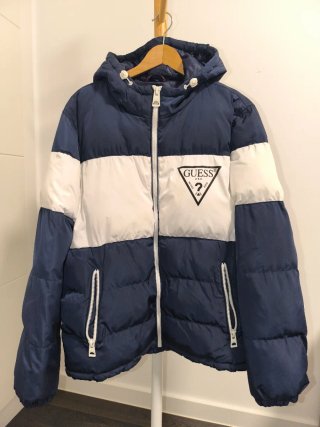 Abrigo Plumífero GUESS Azul y Blanco