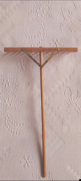 APEROS LABRANZA EN MADERA. ARTESANÍA EN MINIATURA