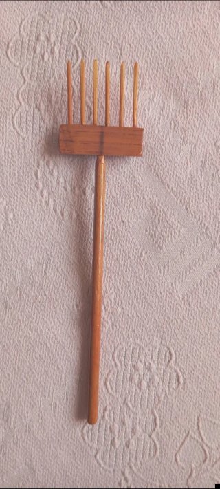 APEROS LABRANZA EN MADERA. ARTESANÍA EN MINIATURA