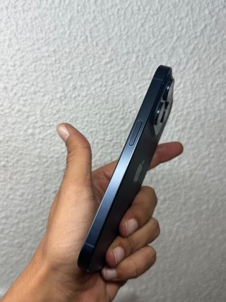 iPhone 15 Pro 128GB Bateria 88%