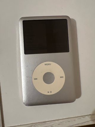 iPod Classic 5ª Gen 120GB Plata