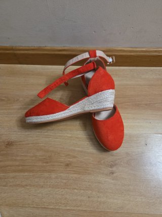 Sandalias de esparto rojas