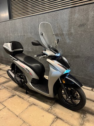 Honda SH Sport 350i!Restreno 11.000km