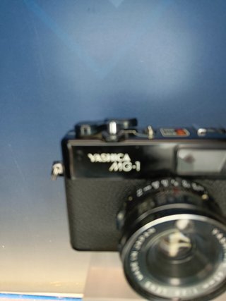 camara de fotos analogica, YASHICA MG-1, objetivo YASHINON, con funda