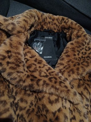 Abrigo Pelo Sintético Leopardo Pull&Bear