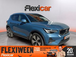 Volvo XC40 2.0 B3 G Momentum Core Auto
