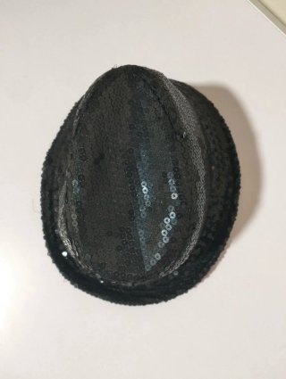 Sombrero negro con lentejuelas