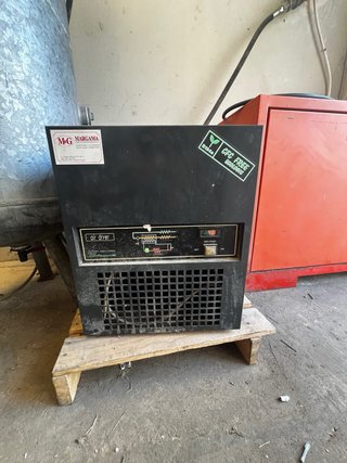 Compresor 15 CV con Secador y Calderín