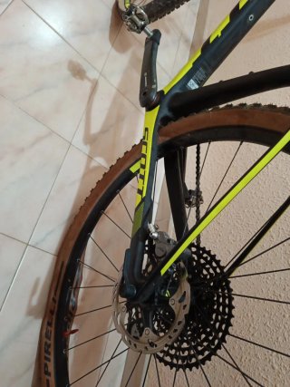 Bicicleta Scott RC Negra y Amarilla