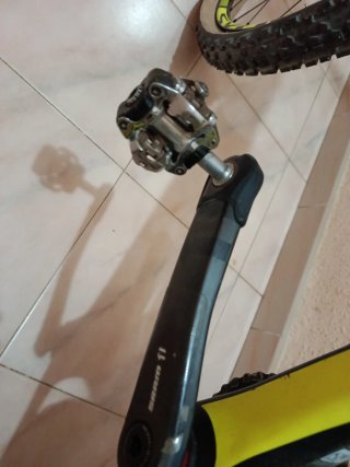 Bicicleta Scott RC Negra y Amarilla
