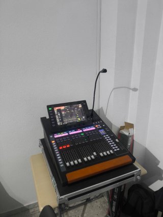 Altavoces d&b audiotechnik u7