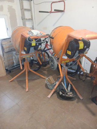 2 Hormigoneras Eléctricas