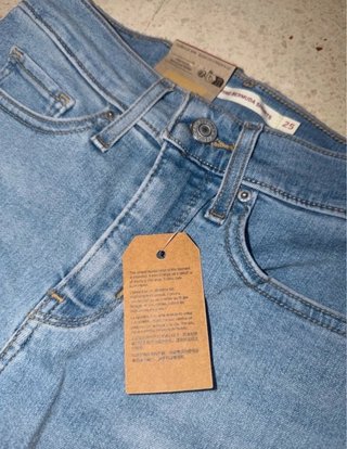 Bermuda Levi's Azul Claro Talla 25/34