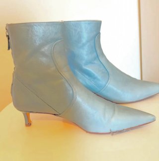 Botines de piel azul
