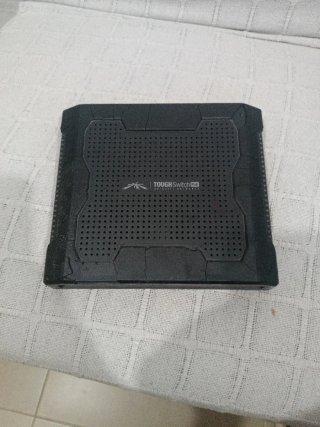 Switch PoE Ubiquiti TOUGHSwitch