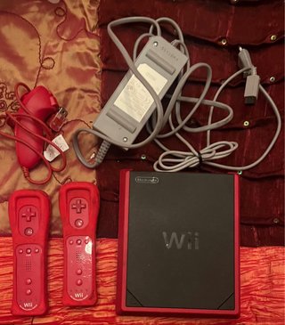 Nintendo Wii Console Rossa con accessori