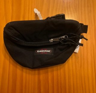 Riñonera Eastpak Negra