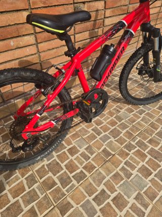 Bicicleta Rockrider ST 900 20