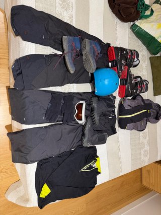 Set de Ropa y Equipo de Esquí para Niño de 6 y 8
